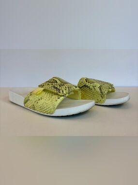 Vionic Kera Yellow Snake Print Slide Sandals Adjustable Size 8